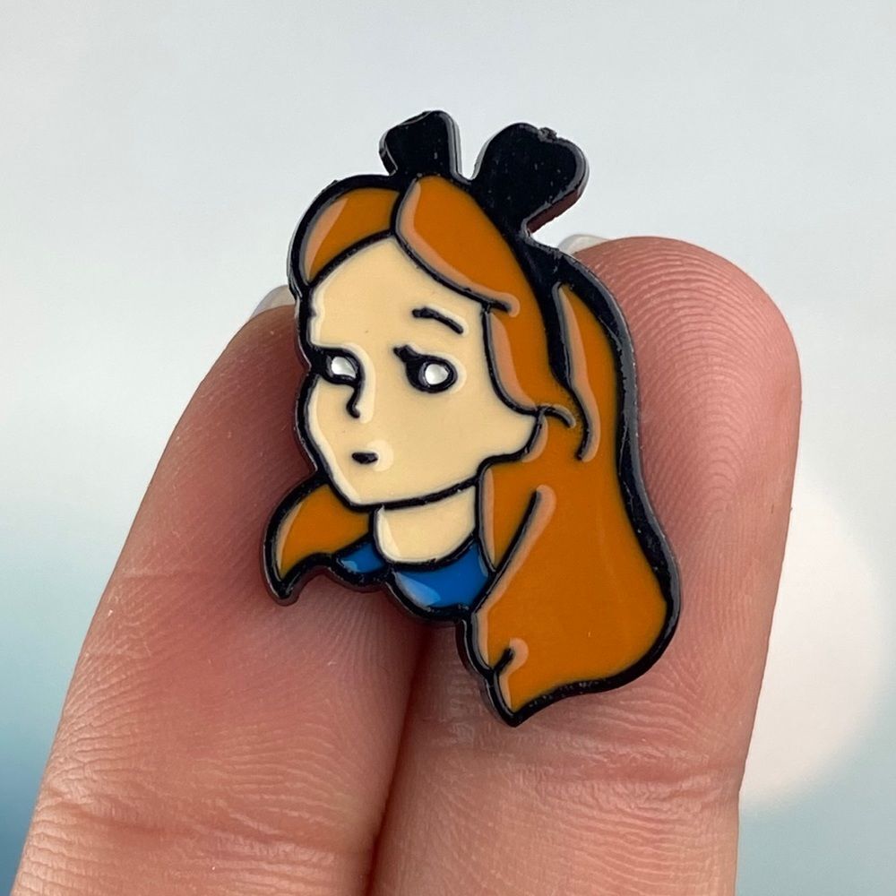 Alice Wonderland Head Enamel Pin/ Brooch Lapel